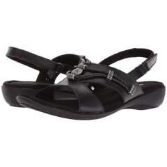 Minnetonka Moccasin Women's Sylvia Sandal